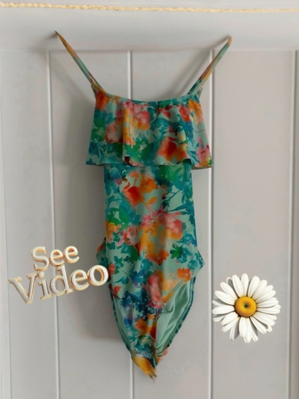 👛 2/30 ATHLETA GIRl One Piece Floral Swimsuit with Cut Out